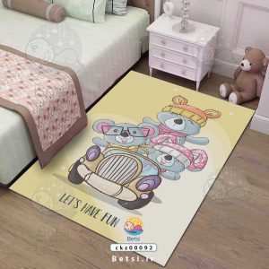 فرش اتاق کودک طرح کوالاهای ماشین سوار